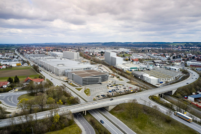 創(chuàng)新驅(qū)動未來 全新BMW iX在丁格芬工廠投產(chǎn)，年內(nèi)上市，引領(lǐng)豪華智能出行新時代